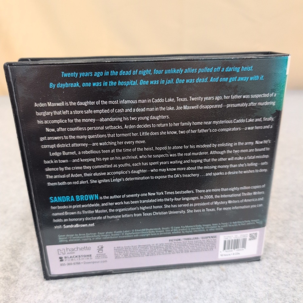Thick as Thieves Sandra Brown Audiobook CD Unabridged Kyf Brewer Thriller Novel - Picture 2 of 2